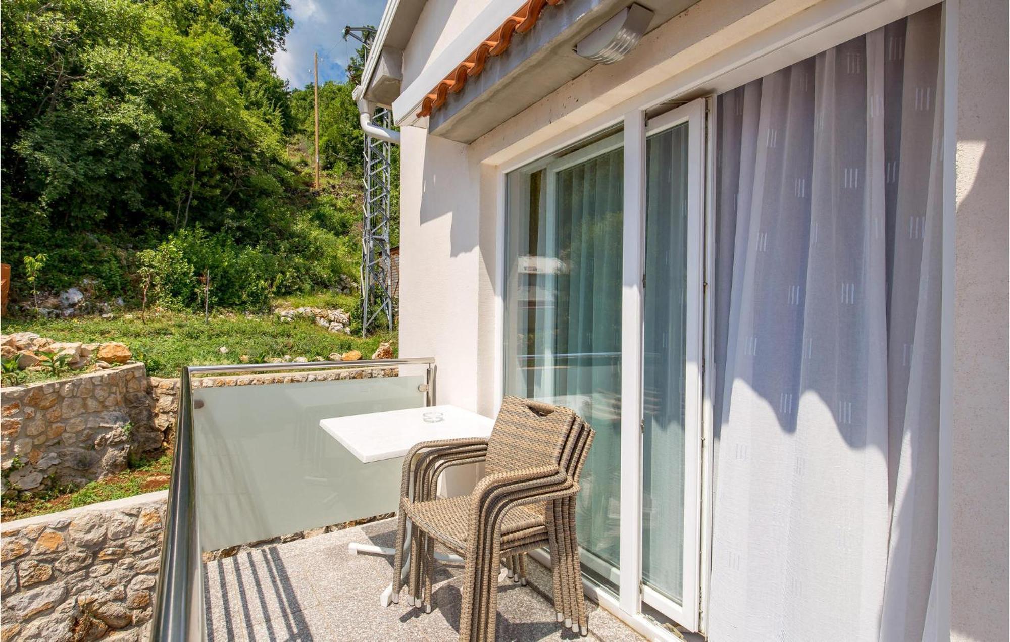 1 Bedroom Gorgeous Apartment In Mošćenička Draga 외부 사진