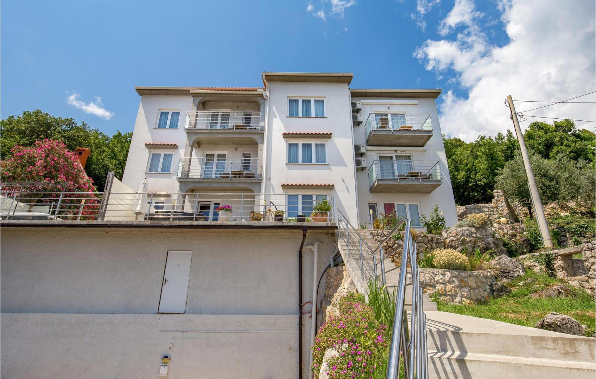 1 Bedroom Gorgeous Apartment In Mošćenička Draga 외부 사진